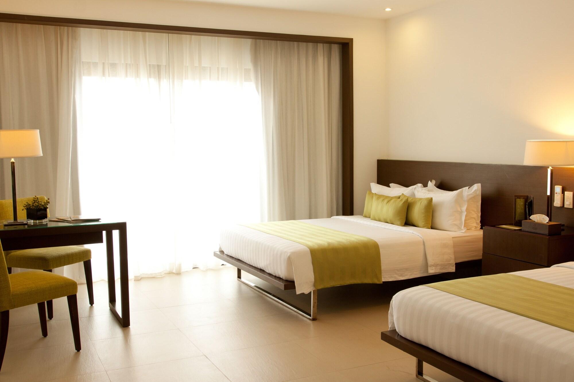 Ciriaco Hotel And Resort Калбайог Екстериор снимка
