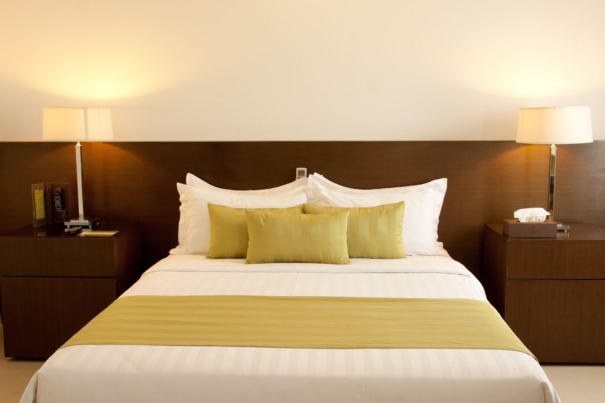 Ciriaco Hotel And Resort Калбайог Екстериор снимка