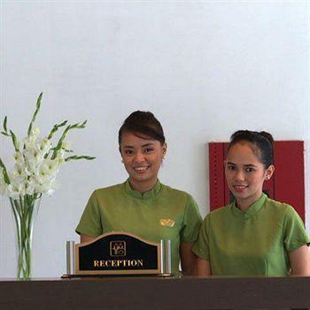 Ciriaco Hotel And Resort Калбайог Екстериор снимка